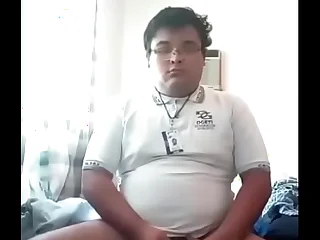 Estudiante gordito CBTis 103 jalandosela despues de clases