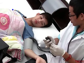 Asian twink gets examined and breeded from behind by pollute
